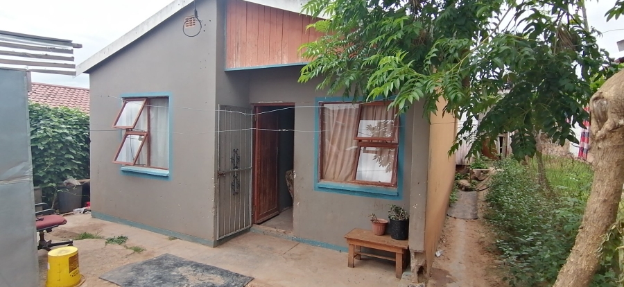 2 Bedroom Property for Sale in Mcnaughton Eastern Cape